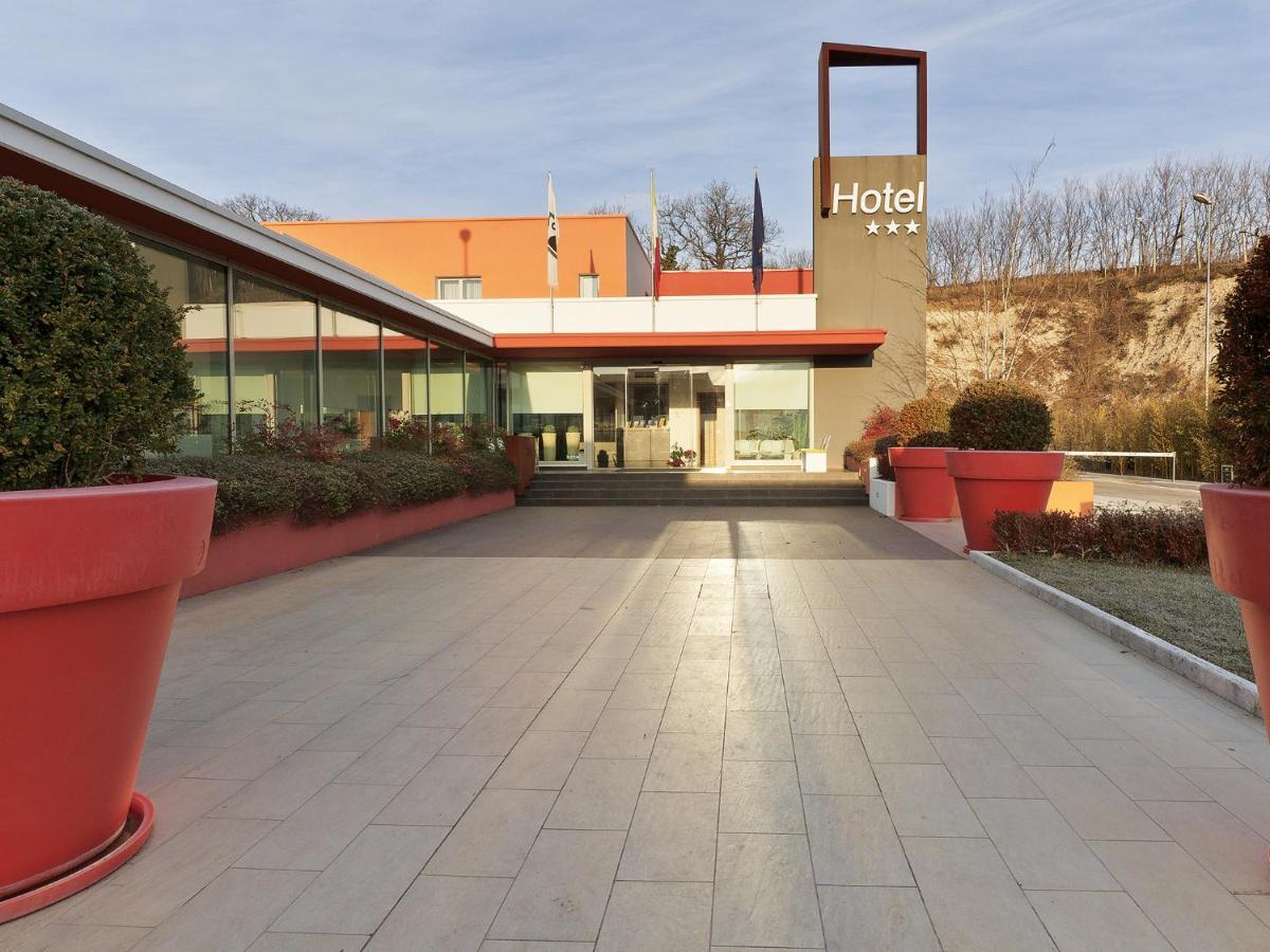 Hotel Cluentum Tolentino Exterior foto